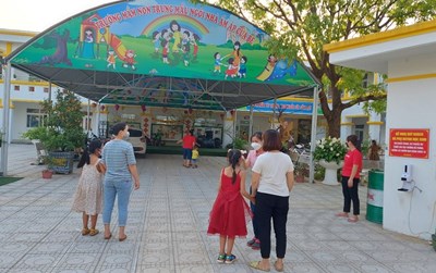 Trường mầm non Trung Mầu tổ chức diễn tập công tác đón trẻ